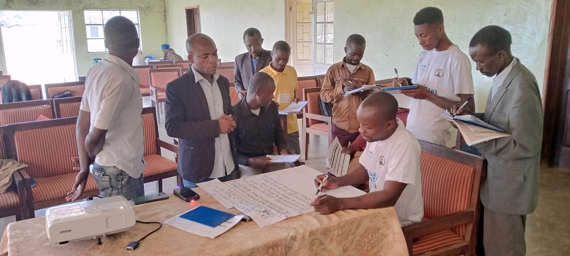 Formation de facilitateurs et facilitatrices communautaires membres de CAC et organisations paysannes sur l’approche Washindi pour la prévention de la malnutrition par l’éducation des familles à la masculinité positive dans en zone de Kaniola , Mwenga et Ruzizi