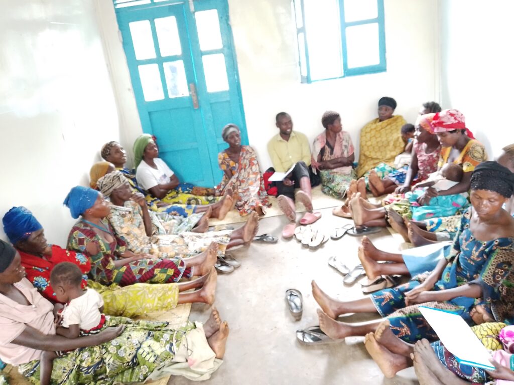 MWESO : Séance de causerie éducative avec les femmes sur l’hygiène